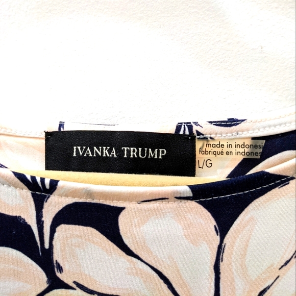 Ivanka Trump Floral Blouse Sleeveless Keyhole - L - Picture 4 of 7